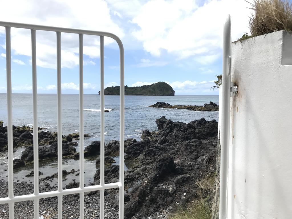 A Villa By The Sea Bed & Breakfast Vila Franca do Campo Exterior photo