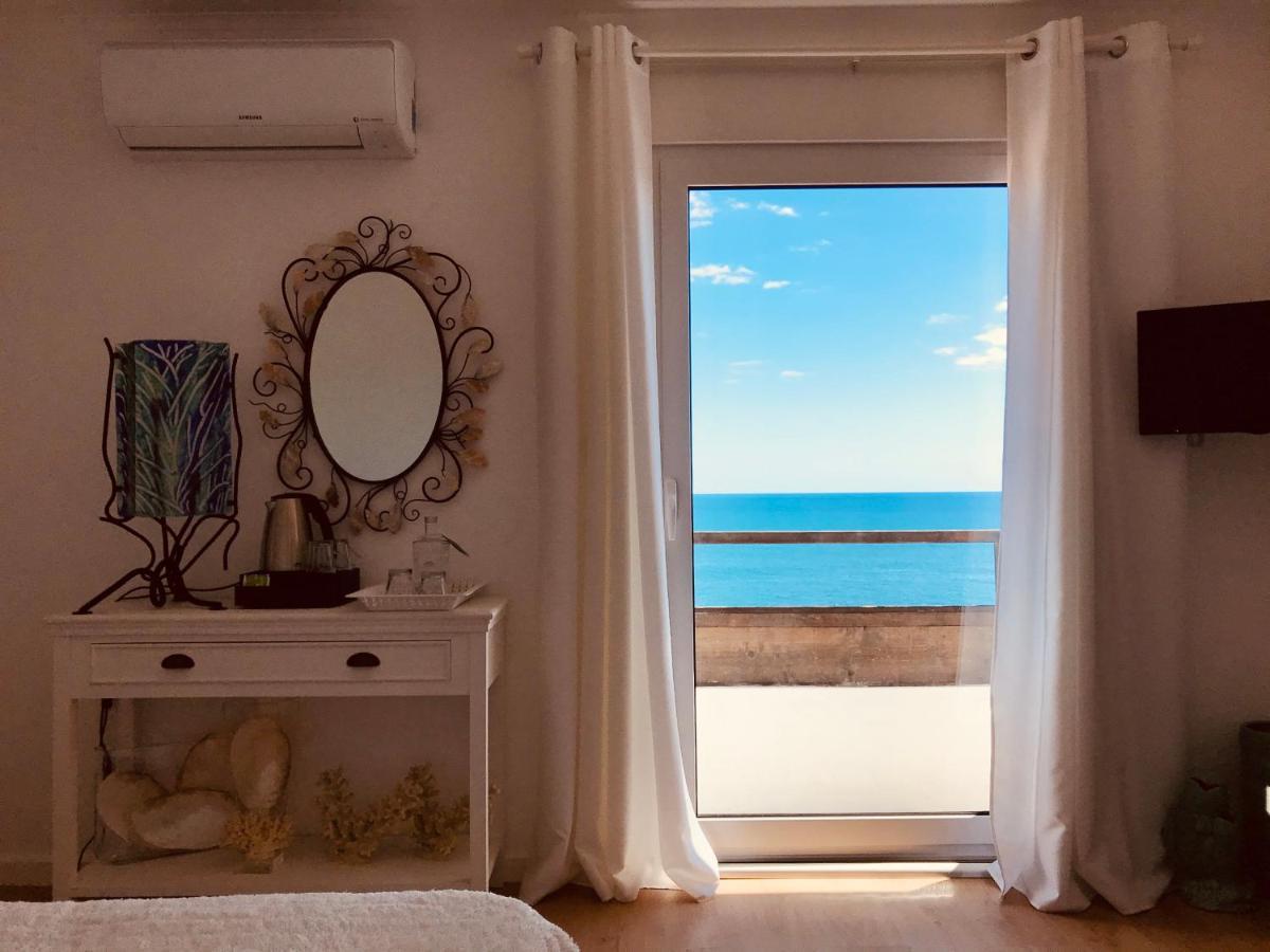 A Villa By The Sea Bed & Breakfast Vila Franca do Campo Exterior photo